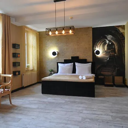 Apartment Zlotypociag Przy Zamkowej W Walbrzychu Waldenburg