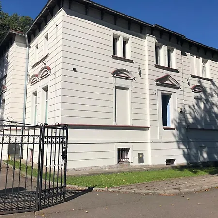 Zlotypociag Przy Zamkowej W Walbrzychu * Waldenburg